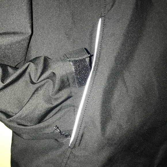 Cutter Buck - Picture 3 of 6